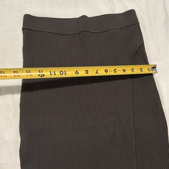 Akris Punto Skirt 
Stretch Viscose Midi Pencil... - Picture 8 of 9